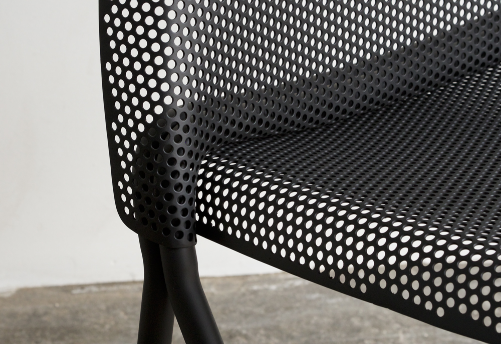 volume-chair_black-detail-02